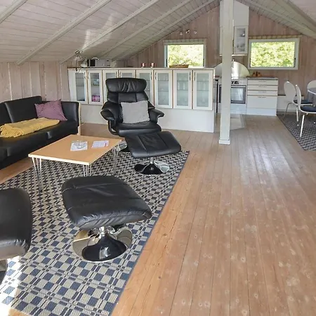 3 Bedroom Beach Front Home In Sydals Dom wakacyjny Skovby (Syddanmark)