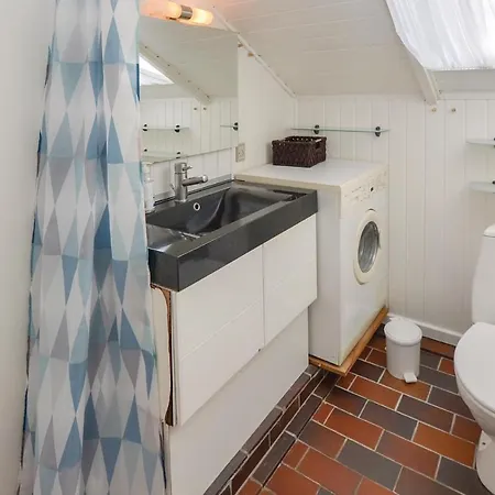 3 Bedroom Beach Front Home In Sydals *